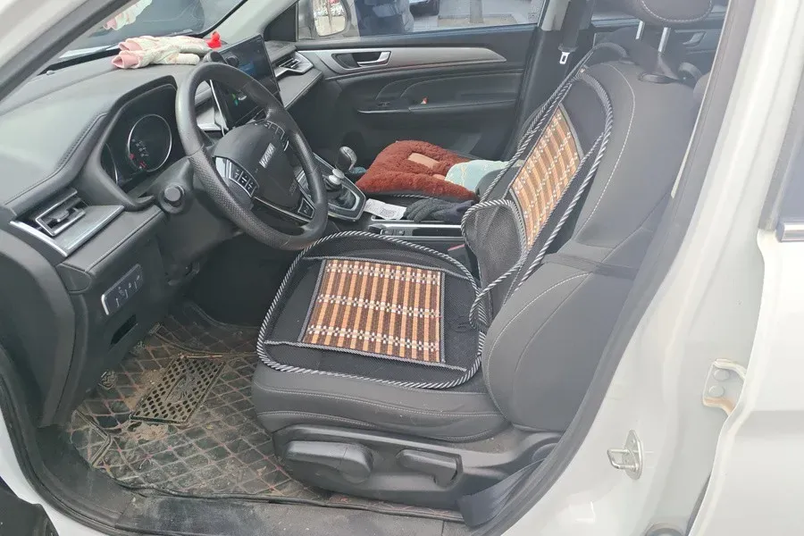 2021 Haval M6 1.5T 150HP L4 6MT,autocango,china used car exporter,china ev exporter,chinese used car exporter,chinese used ev exporter