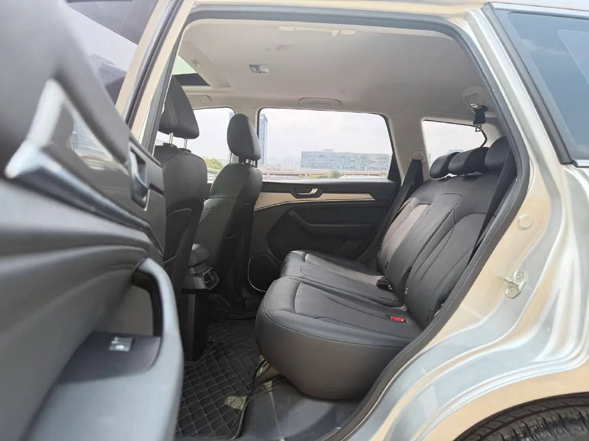 2019 Haval H6 1.5T 150HP L4 6MT,autocango,china used car exporter,china ev exporter,chinese used car exporter,chinese used ev exporter