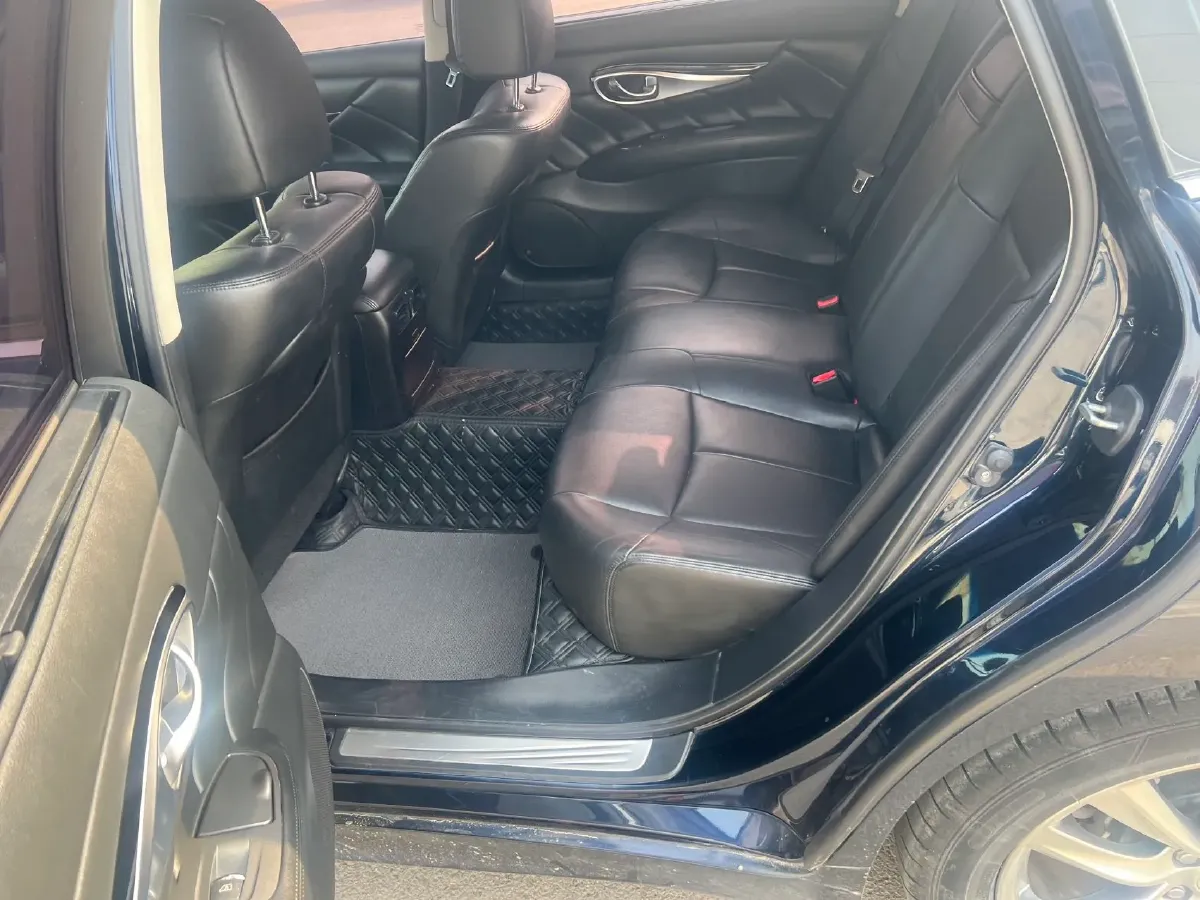 2019 Alfa Romeo Giulia 2.0T 280HP L4 8AT,autocango,china used car exporter,china ev exporter,chinese used car exporter,chinese used ev exporter