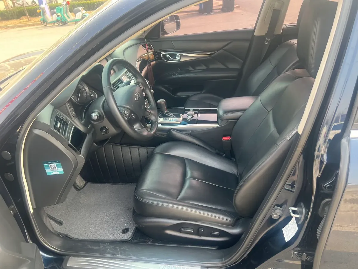 2019 Alfa Romeo Giulia 2.0T 280HP L4 8AT,autocango,china used car exporter,china ev exporter,chinese used car exporter,chinese used ev exporter