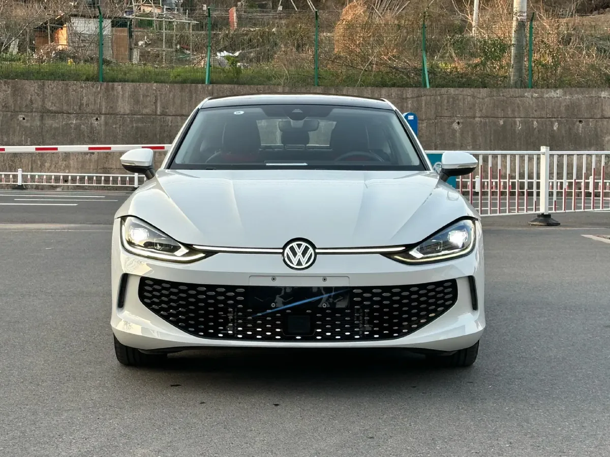 2025 Volkswagen Lamando 1.4T 150HP L4 7DCT,autocango,china used car exporter,china ev exporter,chinese used car exporter,chinese used ev exporter