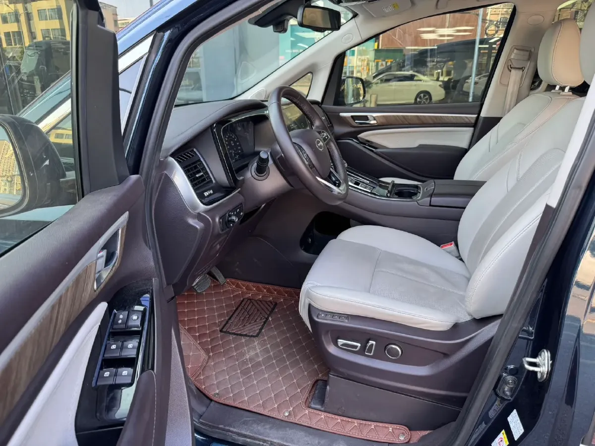 2021 GAC Trumpchi M8 2.0T 252HP L4 8AT,autocango,china used car exporter,china ev exporter,chinese used car exporter,chinese used ev exporter