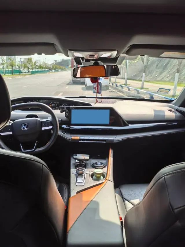 2022 ChangAn UNI-V 1.5T 188HP L4 7DCT,autocango,china used car exporter,china ev exporter,chinese used car exporter,chinese used ev exporter