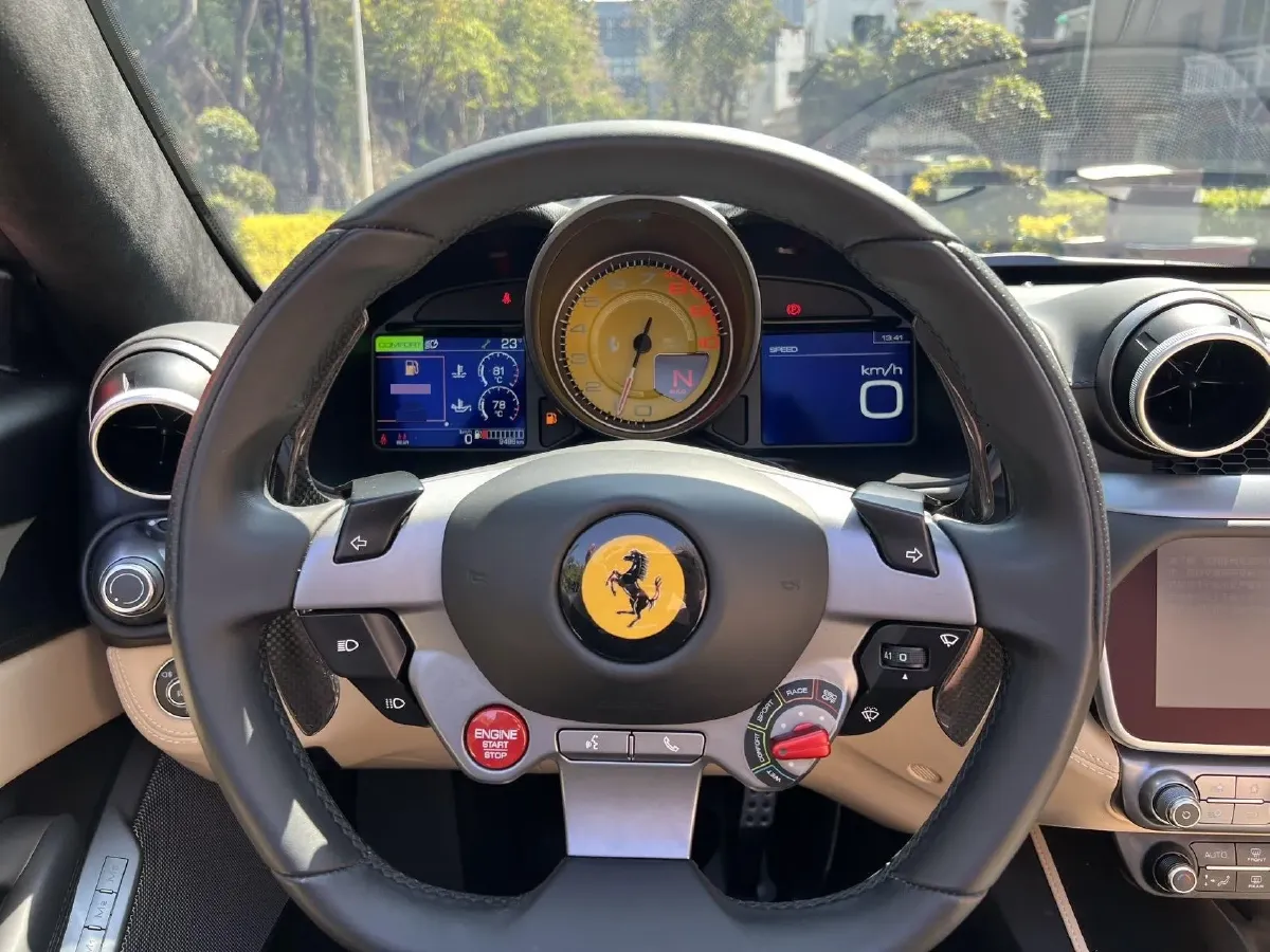 2021 Ferrari Portofino 3.9T 620HP V8 8DCT,autocango,china used car exporter,china ev exporter,chinese used car exporter,chinese used ev exporter