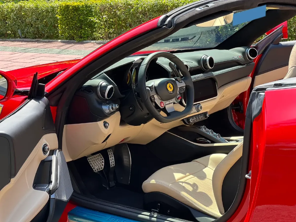 2021 Ferrari Portofino 3.9T 620HP V8 8DCT,autocango,china used car exporter,china ev exporter,chinese used car exporter,chinese used ev exporter