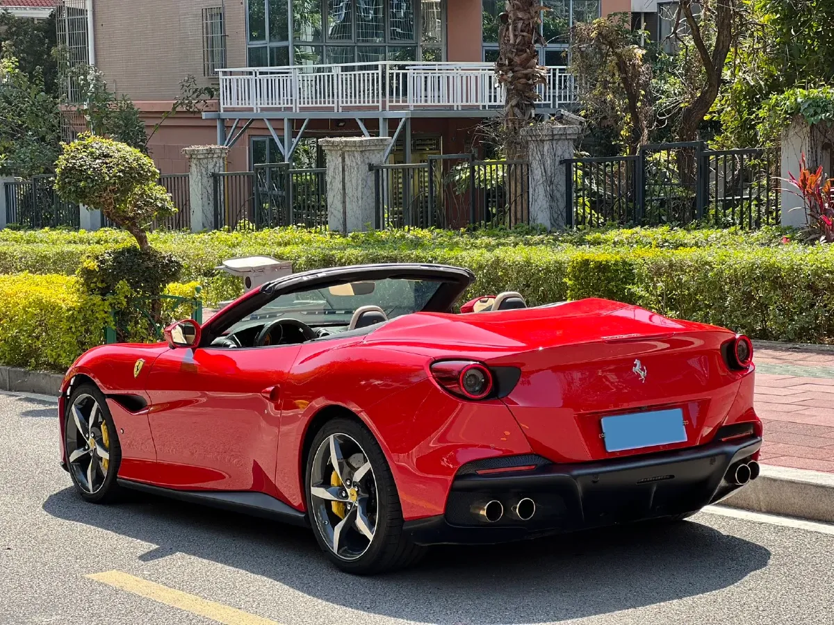 2021 Ferrari Portofino 3.9T 620HP V8 8DCT,autocango,china used car exporter,china ev exporter,chinese used car exporter,chinese used ev exporter