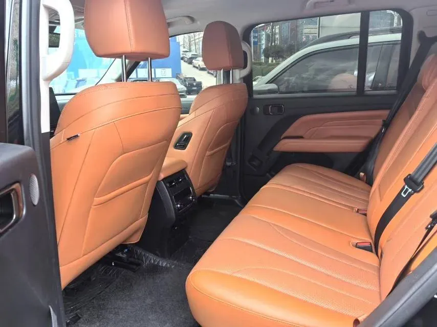 2025 Haval H5 2.0T 166HP L4 8AT,autocango,china used car exporter,china ev exporter,chinese used car exporter,chinese used ev exporter