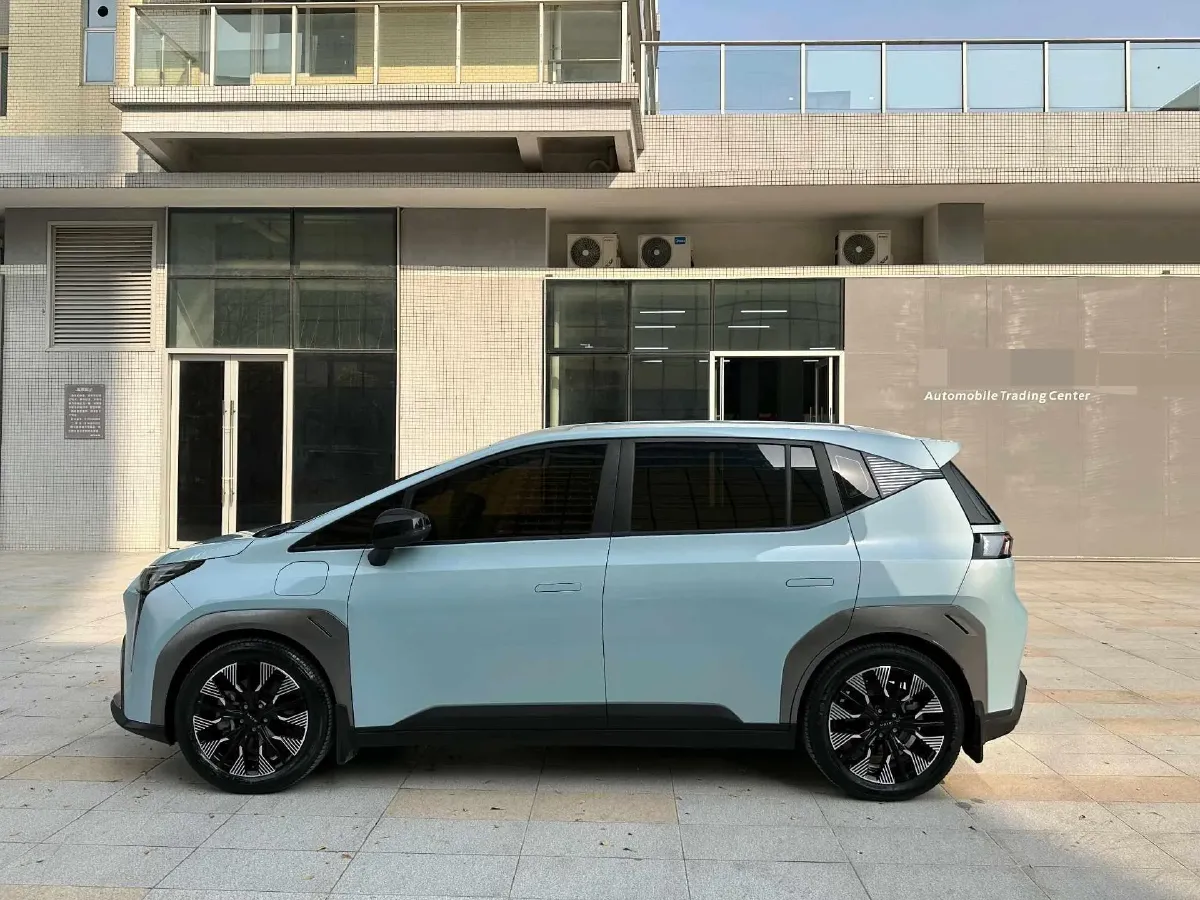 2022 Geely Okavango 1.8T 184HP L4 7DCT,autocango,china used car exporter,china ev exporter,chinese used car exporter,chinese used ev exporter