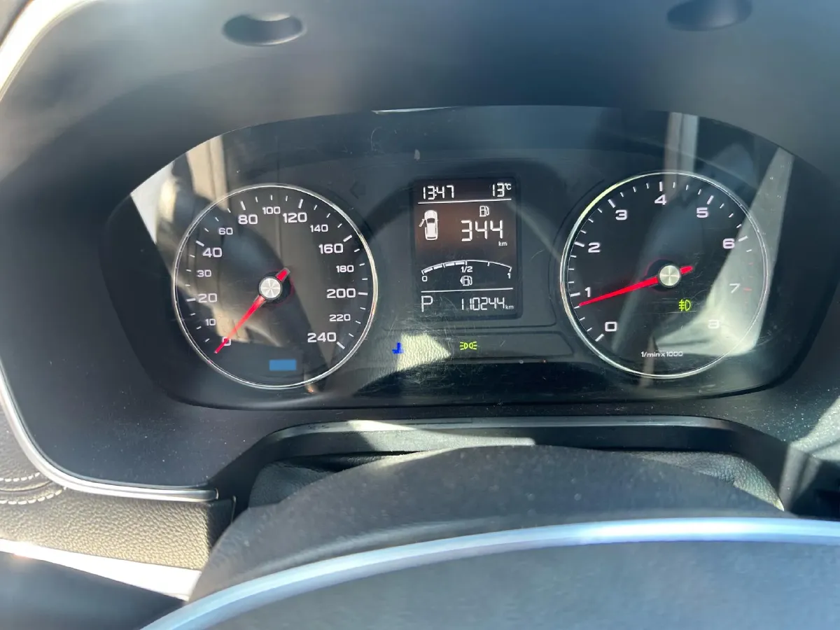 2018 Roewe RX5 1.5T 169HP L4 7DCT,autocango,china used car exporter,china ev exporter,chinese used car exporter,chinese used ev exporter