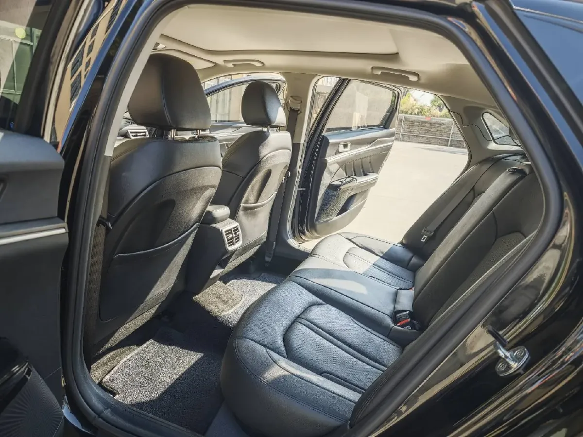 2021 Kia K5 2.0T 240HP L4 8AT,autocango,china used car exporter,china ev exporter,chinese used car exporter,chinese used ev exporter