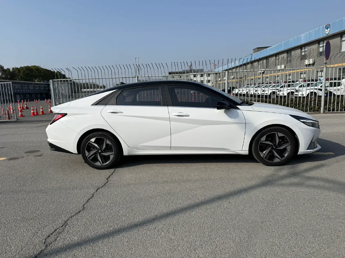 2021 Hyundai Elantra 1.5L 115HP L4 CVT,autocango,china used car exporter,china ev exporter,chinese used car exporter,chinese used ev exporter
