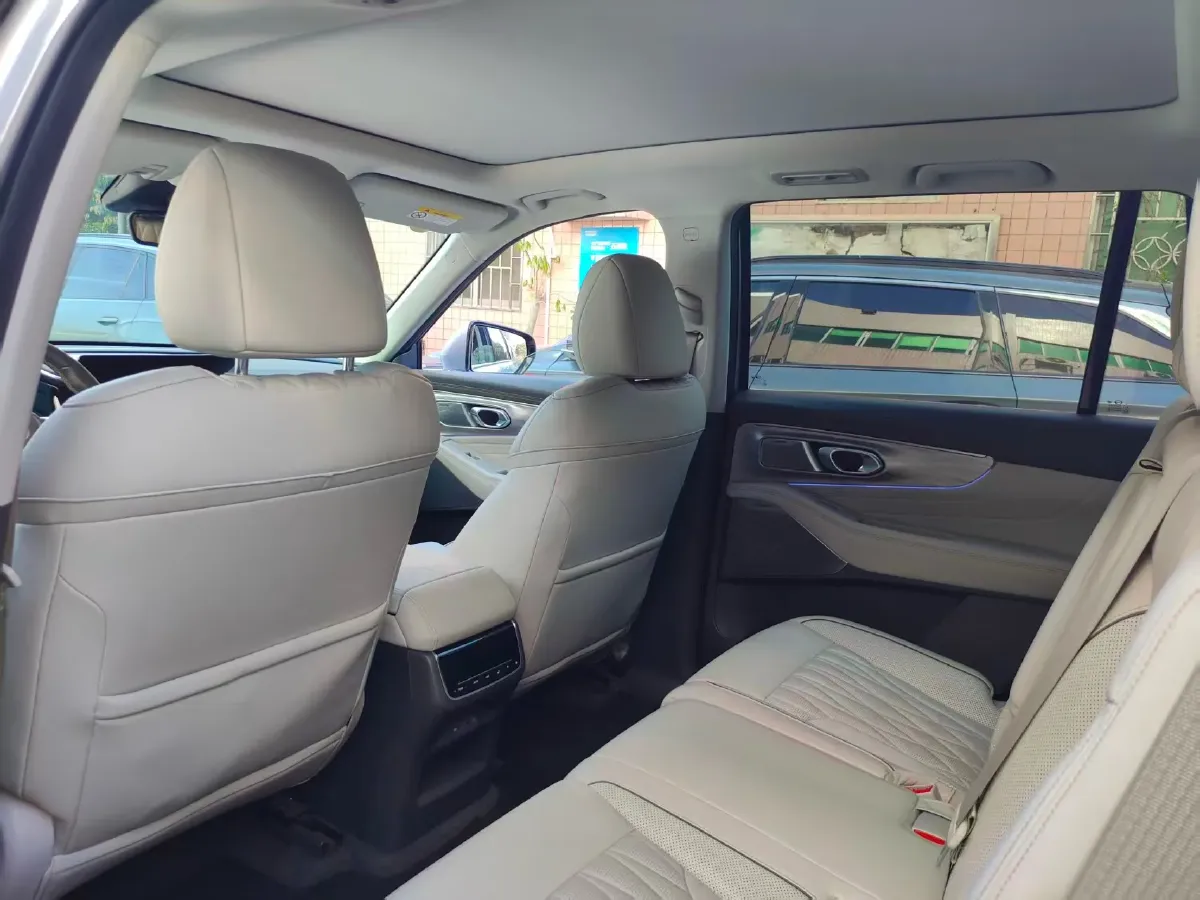 2022 GAC Trumpchi GS8 2.0T 252HP L4 8AT,autocango,china used car exporter,china ev exporter,chinese used car exporter,chinese used ev exporter