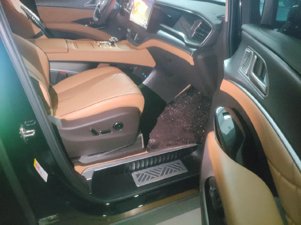 2024 Denza D9 1.5T 139HP L4 E-CVT PHEV 40KWH,autocango,china used car exporter,china ev exporter,chinese used car exporter,chinese used ev exporter