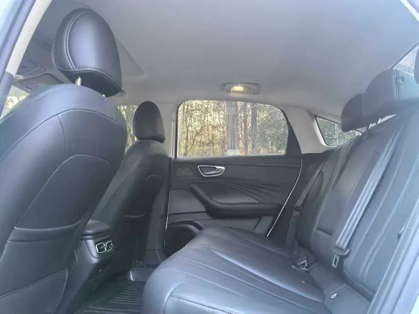 2025 Roewe D7 1.5L 112HP L4 1DHT PHEV 19.7KWH,autocango,china used car exporter,china ev exporter,chinese used car exporter,chinese used ev exporter