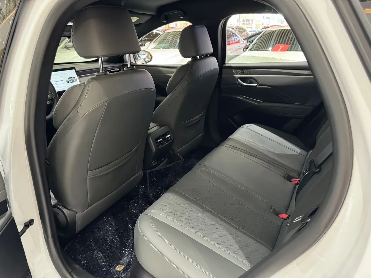 2025 BYD Qin Plus 1.5L 101HP L4 E-CVT PHEV 7.68KWH,autocango,china used car exporter,china ev exporter,chinese used car exporter,chinese used ev exporter