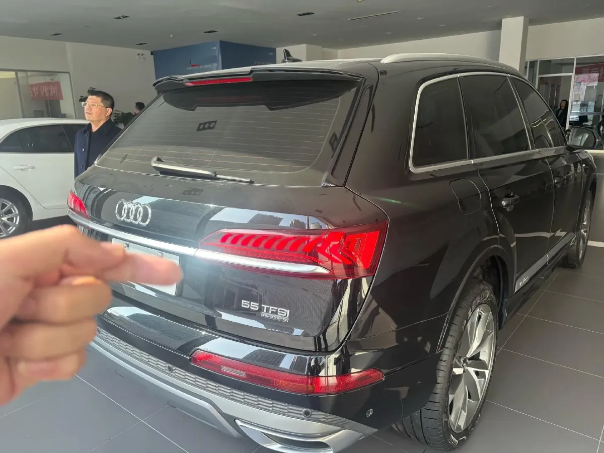 2023 Audi Q7 3.0T 340HP V6 8AT,autocango,china used car exporter,china ev exporter,chinese used car exporter,chinese used ev exporter