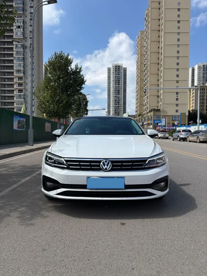 2019 Volkswagen Passat 1.4T 150HP L4 7DCT,autocango,china used car exporter,china ev exporter,chinese used car exporter,chinese used ev exporter