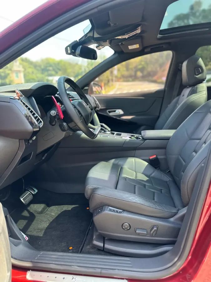 2020 DS 7 1.6T 215HP L4 8AT,autocango,china used car exporter,china ev exporter,chinese used car exporter,chinese used ev exporter