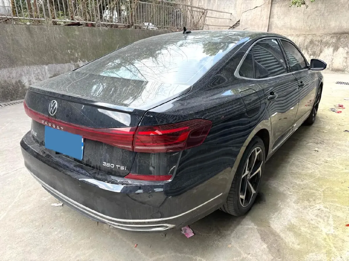 2024 Volkswagen Passat 2.0T 220HP L4 7DCT,autocango,china used car exporter,china ev exporter,chinese used car exporter,chinese used ev exporter