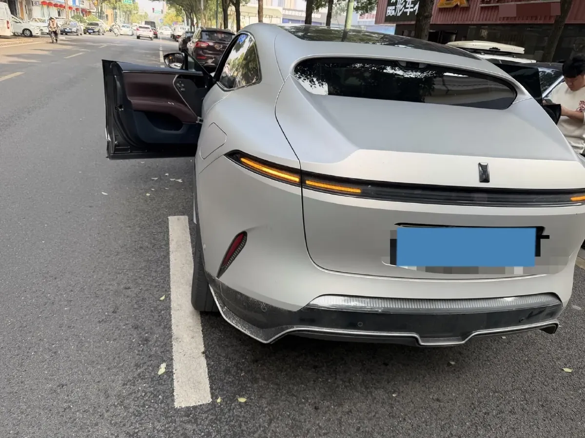 2023 Avatr 11 BEV 90.38KWH,autocango,china used car exporter,china ev exporter,chinese used car exporter,chinese used ev exporter