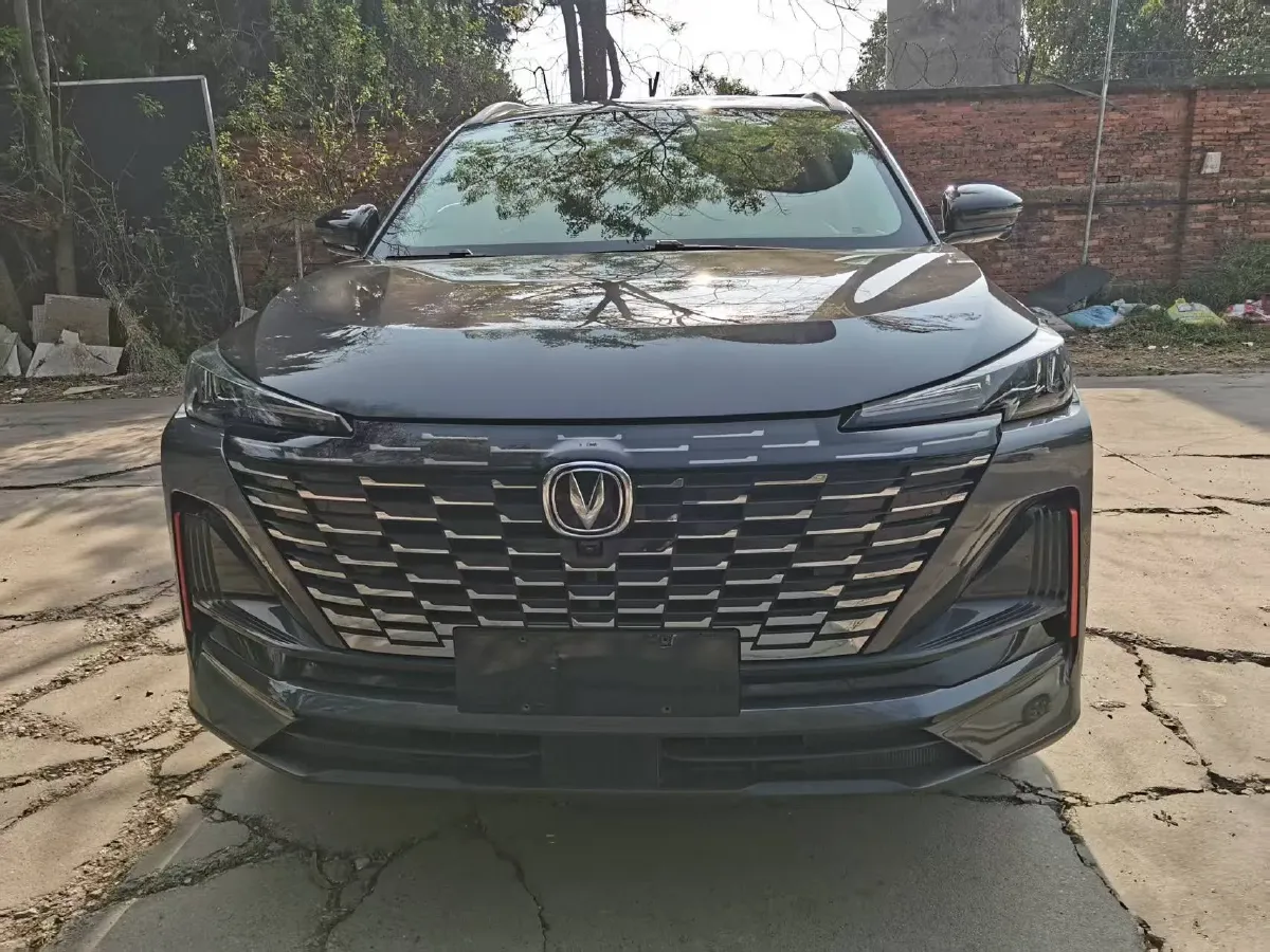 2022 ChangAn Oshan X7 Plus 1.5T 188HP L4 7DCT,autocango,china used car exporter,china ev exporter,chinese used car exporter,chinese used ev exporter