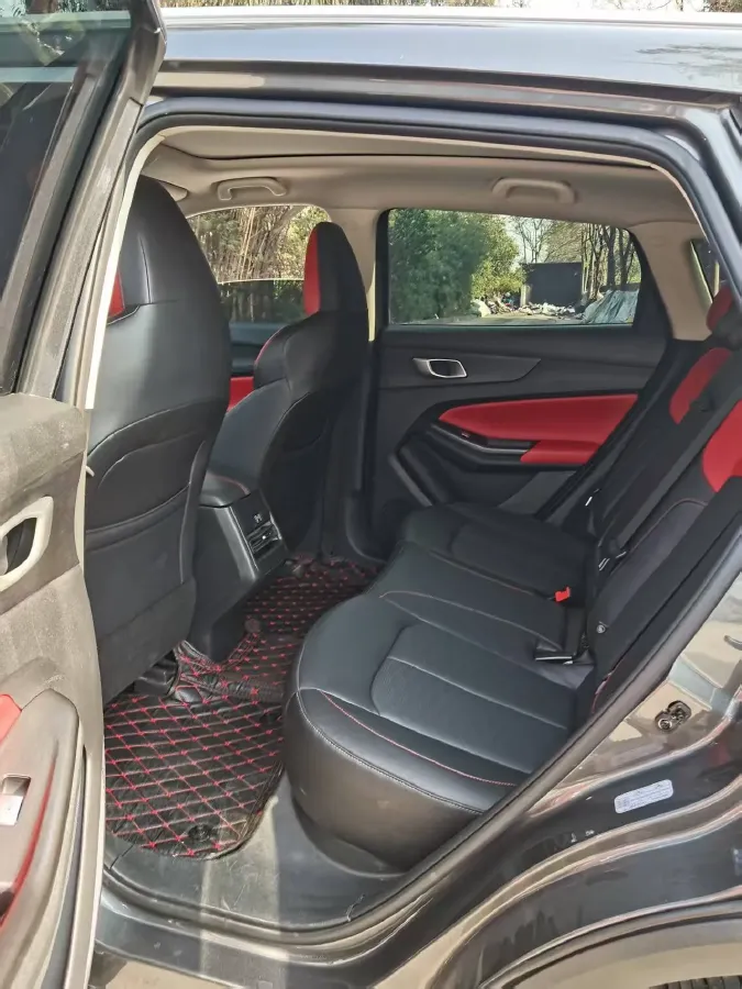 2022 ChangAn Oshan X7 Plus 1.5T 188HP L4 7DCT,autocango,china used car exporter,china ev exporter,chinese used car exporter,chinese used ev exporter