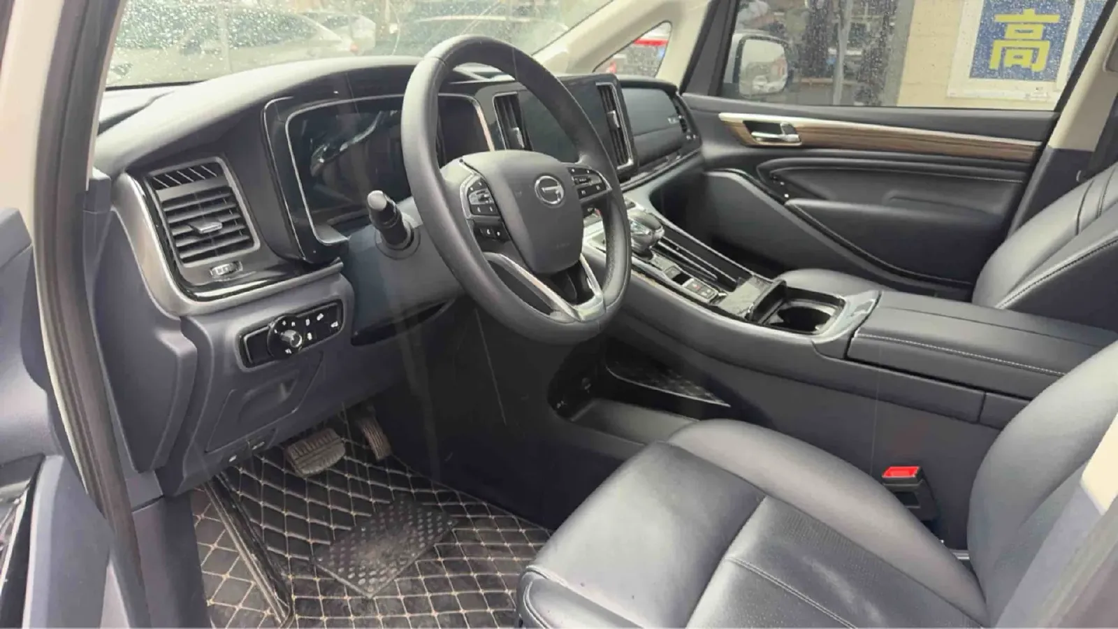 2021 GAC Trumpchi M8 2.0T 252HP L4 8AT,autocango,china used car exporter,china ev exporter,chinese used car exporter,chinese used ev exporter