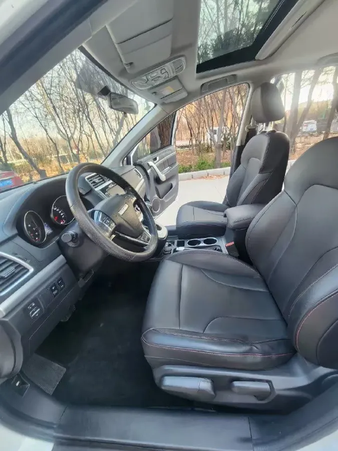 2019 Haval M6 1.5T 150HP L4 7DCT,autocango,china used car exporter,china ev exporter,chinese used car exporter,chinese used ev exporter