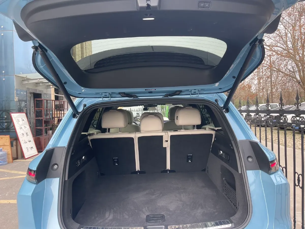 2024 Li L8 Range Extended 154HP REEV 52.3KWH,autocango,china used car exporter,china ev exporter,chinese used car exporter,chinese used ev exporter