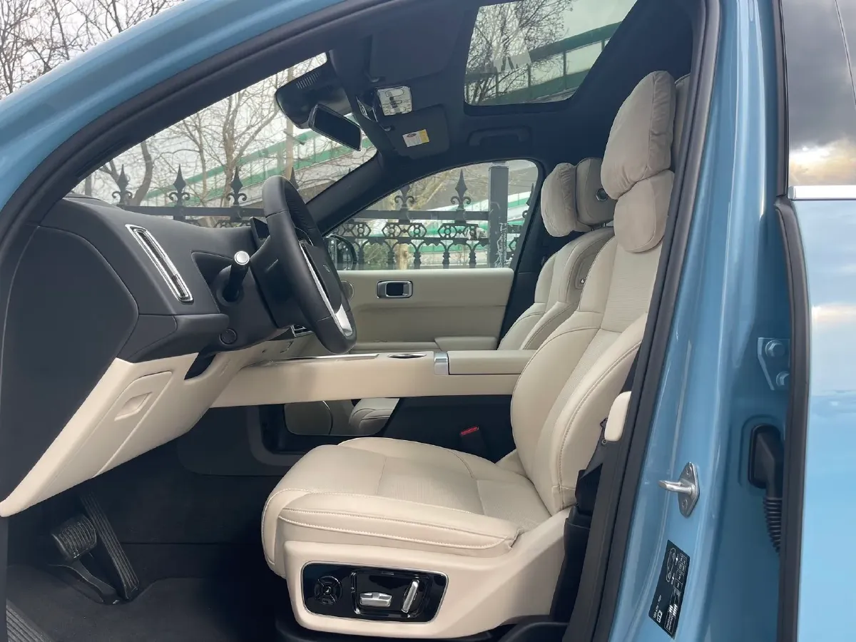 2024 Li L8 Range Extended 154HP REEV 52.3KWH,autocango,china used car exporter,china ev exporter,chinese used car exporter,chinese used ev exporter