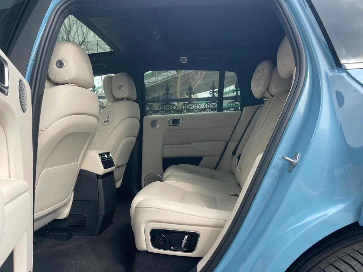 2024 Li L8 Range Extended 154HP REEV 52.3KWH,autocango,china used car exporter,china ev exporter,chinese used car exporter,chinese used ev exporter