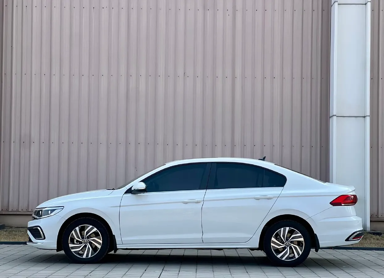 2024 Volkswagen Bora 1.2T 116HP L4 7DCT,autocango,china used car exporter,china ev exporter,chinese used car exporter,chinese used ev exporter