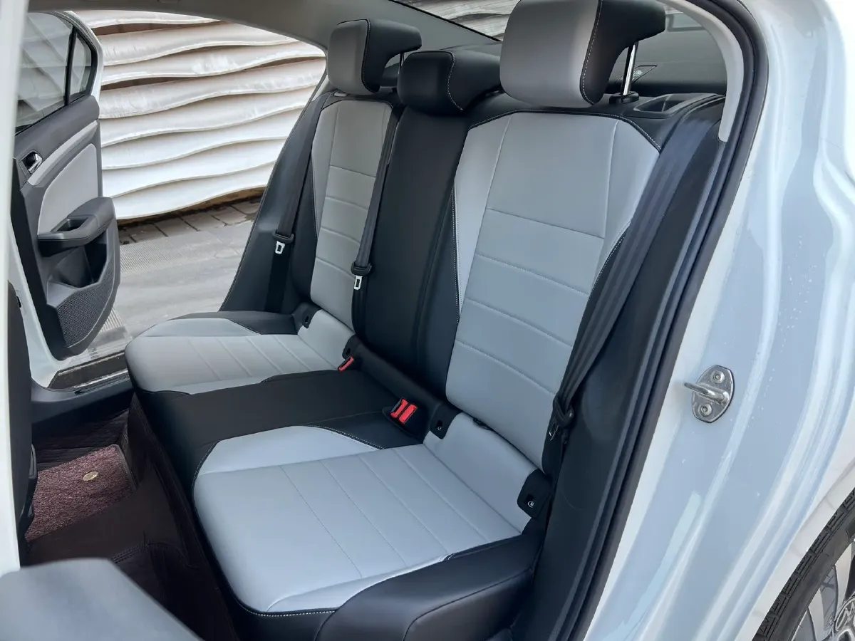 2024 Volkswagen Bora 1.2T 116HP L4 7DCT,autocango,china used car exporter,china ev exporter,chinese used car exporter,chinese used ev exporter