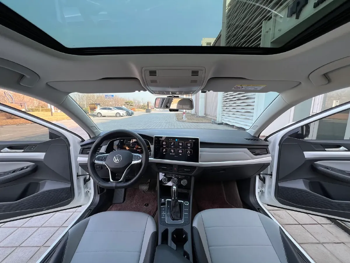 2024 Volkswagen Bora 1.2T 116HP L4 7DCT,autocango,china used car exporter,china ev exporter,chinese used car exporter,chinese used ev exporter