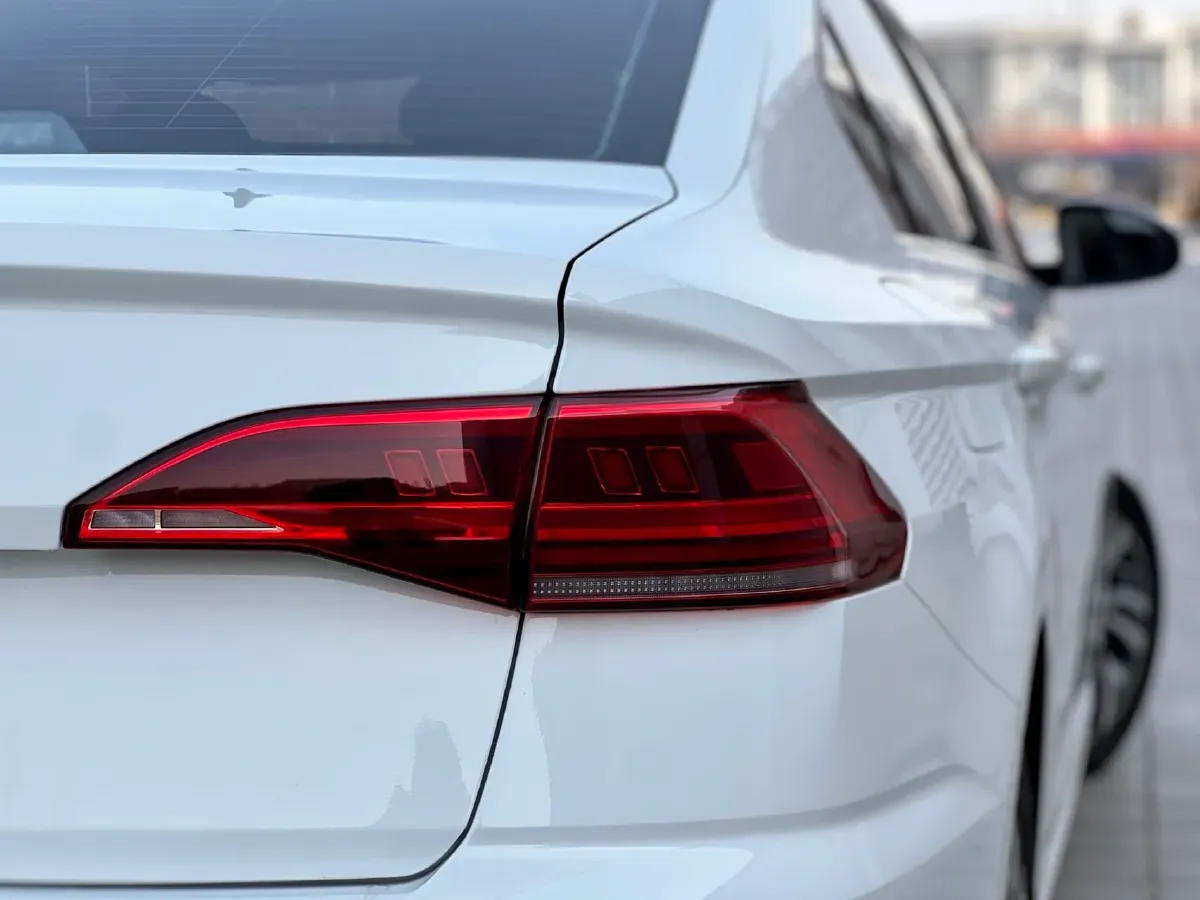 2024 Volkswagen Bora 1.2T 116HP L4 7DCT,autocango,china used car exporter,china ev exporter,chinese used car exporter,chinese used ev exporter