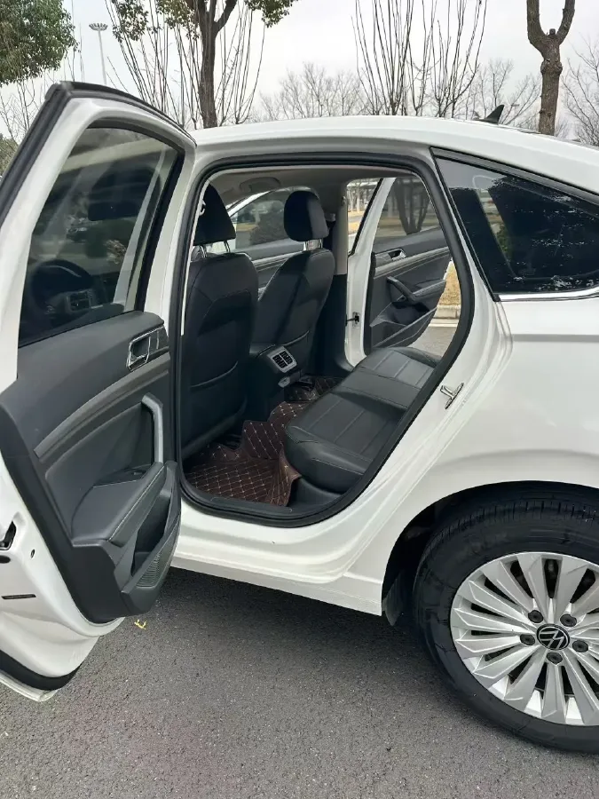 2019 Volkswagen Lavida 1.5L 113HP L4 6AT,autocango,china used car exporter,china ev exporter,chinese used car exporter,chinese used ev exporter