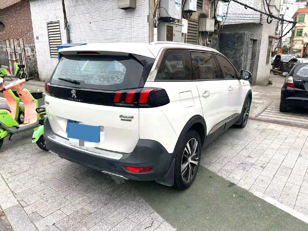 2017 Peugeot 5008 1.8T 204HP L4 6AT,autocango,china used car exporter,china ev exporter,chinese used car exporter,chinese used ev exporter