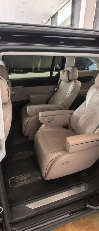 2024 Xpeng X9 BEV 101.5KWH,autocango,china used car exporter,china ev exporter,chinese used car exporter,chinese used ev exporter