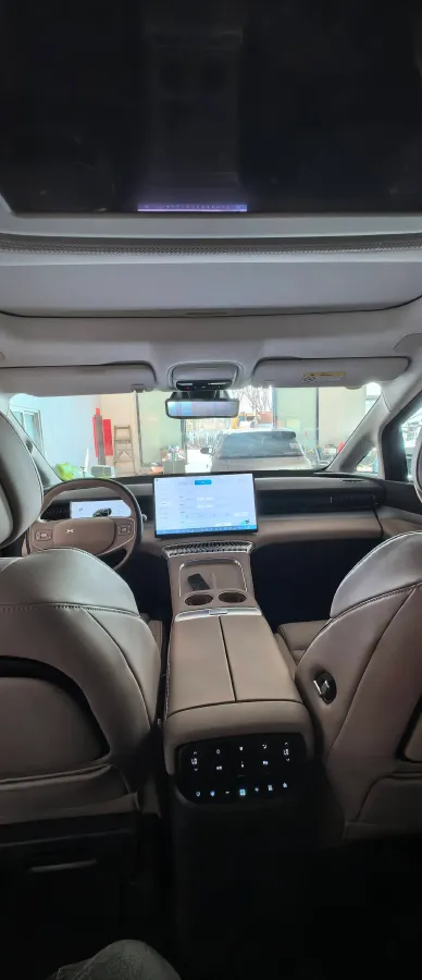 2024 Xpeng X9 BEV 101.5KWH,autocango,china used car exporter,china ev exporter,chinese used car exporter,chinese used ev exporter