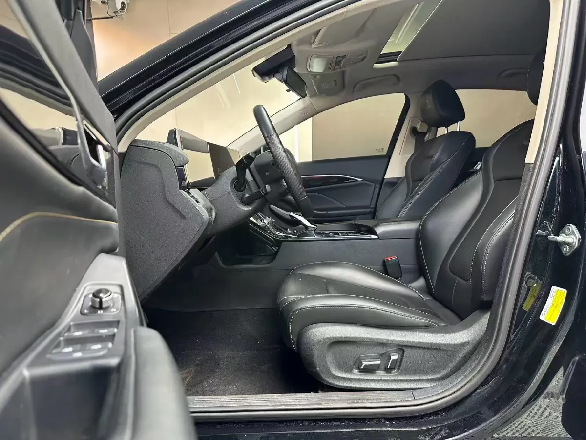 2023 Bestune B70 1.5T 169HP L4 7DCT,autocango,china used car exporter,china ev exporter,chinese used car exporter,chinese used ev exporter