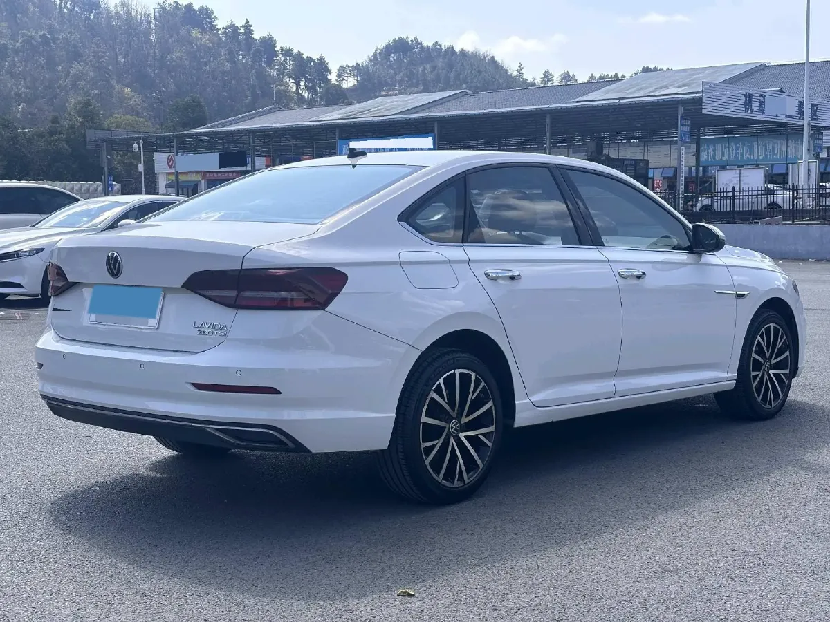 2022 Volkswagen T-Roc 1.4T 150HP L4 7DCT,autocango,china used car exporter,china ev exporter,chinese used car exporter,chinese used ev exporter