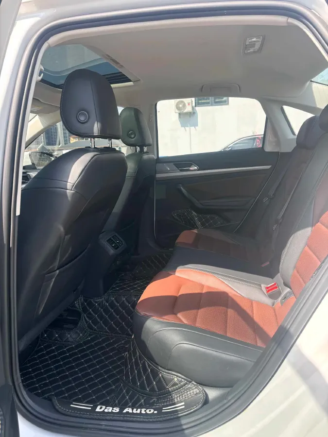 2022 Volkswagen T-Roc 1.4T 150HP L4 7DCT,autocango,china used car exporter,china ev exporter,chinese used car exporter,chinese used ev exporter