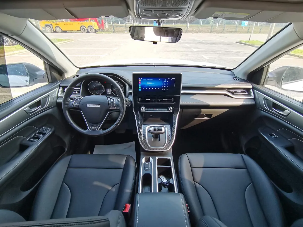 2023 Haval M6 1.5T 150HP L4 7DCT,autocango,china used car exporter,china ev exporter,chinese used car exporter,chinese used ev exporter