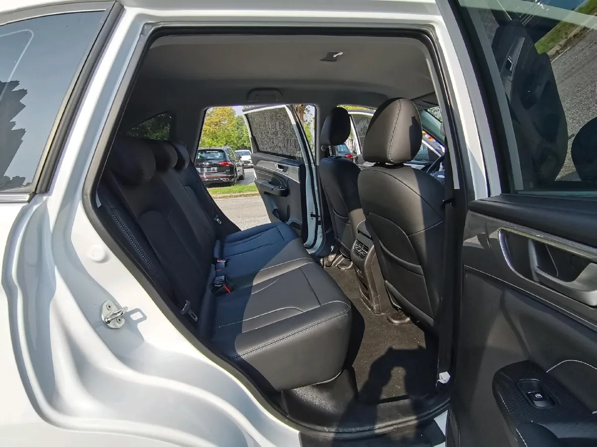 2023 Haval M6 1.5T 150HP L4 7DCT,autocango,china used car exporter,china ev exporter,chinese used car exporter,chinese used ev exporter