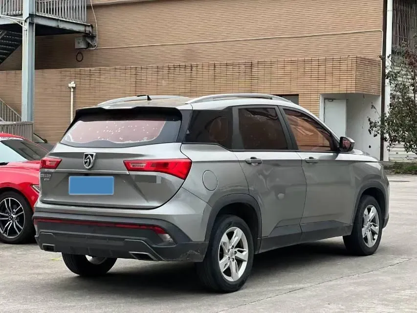 2018 BaoJun 530 1.5T 150HP L4 6MT,autocango,china used car exporter,china ev exporter,chinese used car exporter,chinese used ev exporter