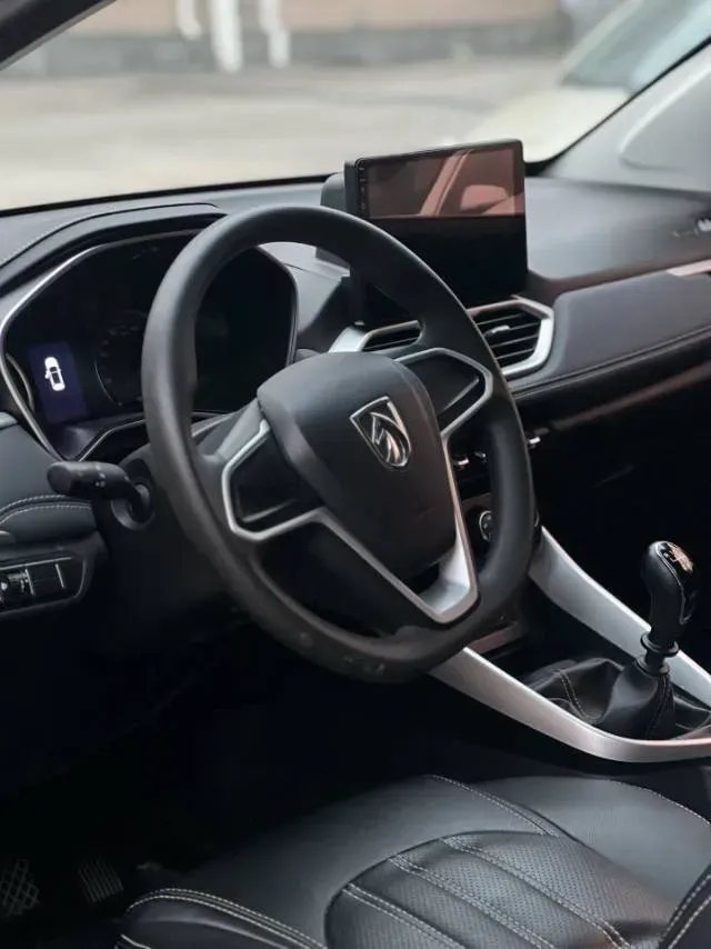 2018 BaoJun 530 1.5T 150HP L4 6MT,autocango,china used car exporter,china ev exporter,chinese used car exporter,chinese used ev exporter