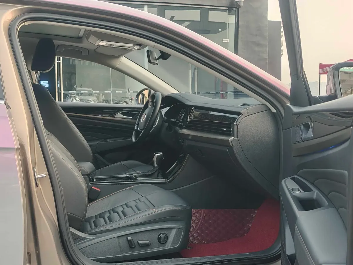 2020 Volkswagen Passat 2.0T 186HP L4 7DCT,autocango,china used car exporter,china ev exporter,chinese used car exporter,chinese used ev exporter