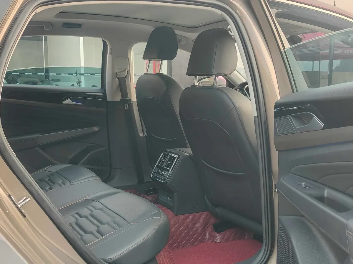 2020 Volkswagen Passat 2.0T 186HP L4 7DCT,autocango,china used car exporter,china ev exporter,chinese used car exporter,chinese used ev exporter