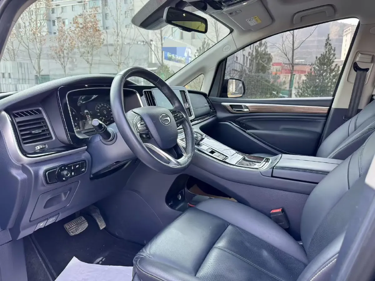 2021 GAC Trumpchi M8 2.0T 252HP L4 8AT,autocango,china used car exporter,china ev exporter,chinese used car exporter,chinese used ev exporter