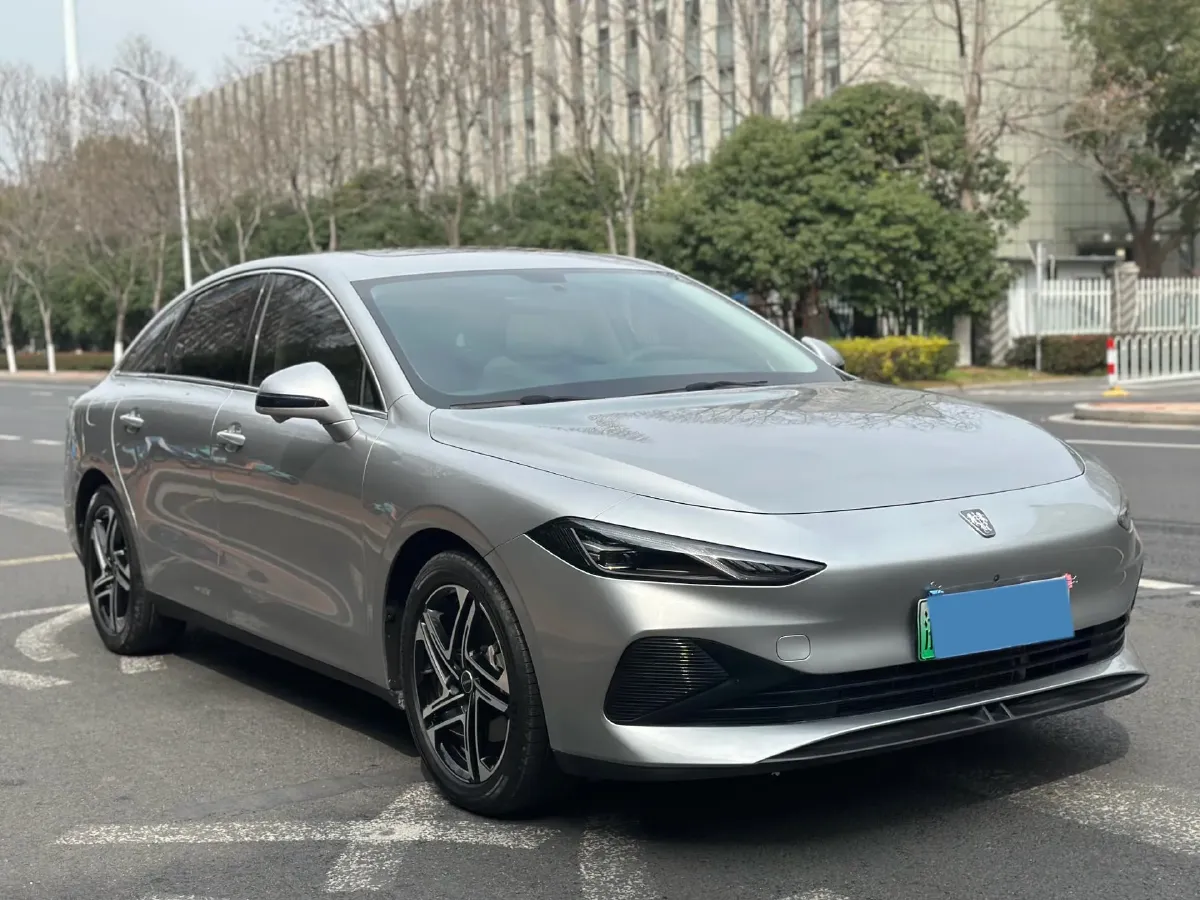 2023 Roewe D7 1.5L 112HP L4 1DHT PHEV 21.4KWH,autocango,china used car exporter,china ev exporter,chinese used car exporter,chinese used ev exporter